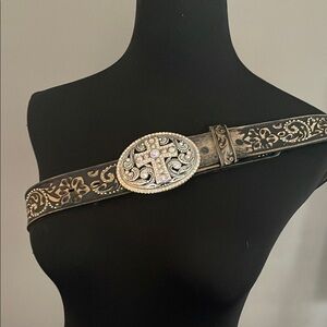 Justin Leather Embellished Brown Women's Belt with Rhinestone Cross Buckle NWOT